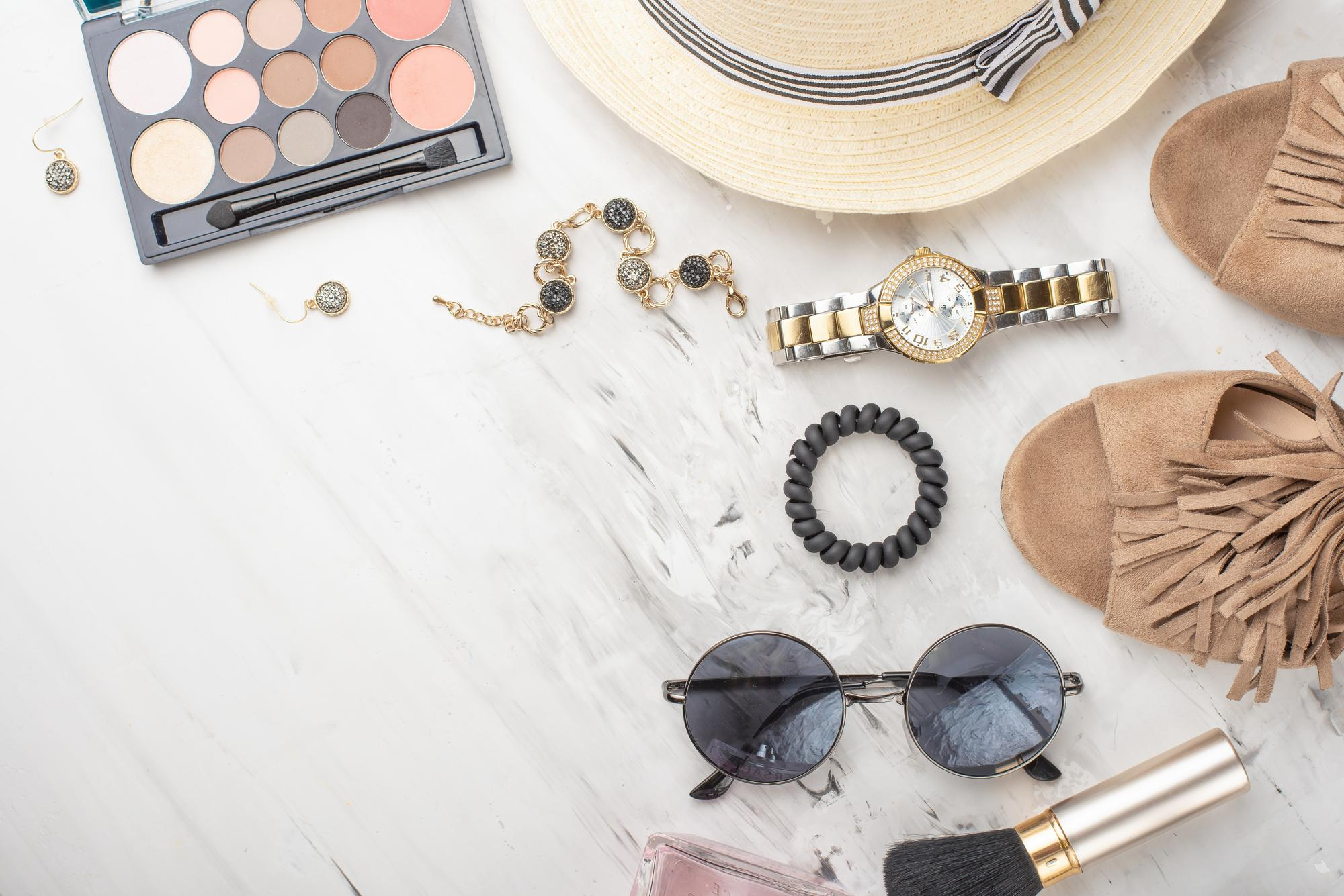 Accesorizarea rochiilor – cum să completezi o ținută cu stil